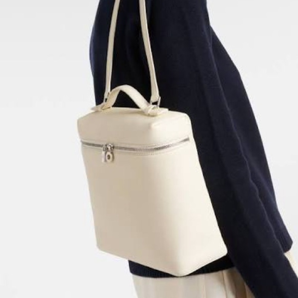 Loro Piana Extra Pocket backpack L23.5 with gift